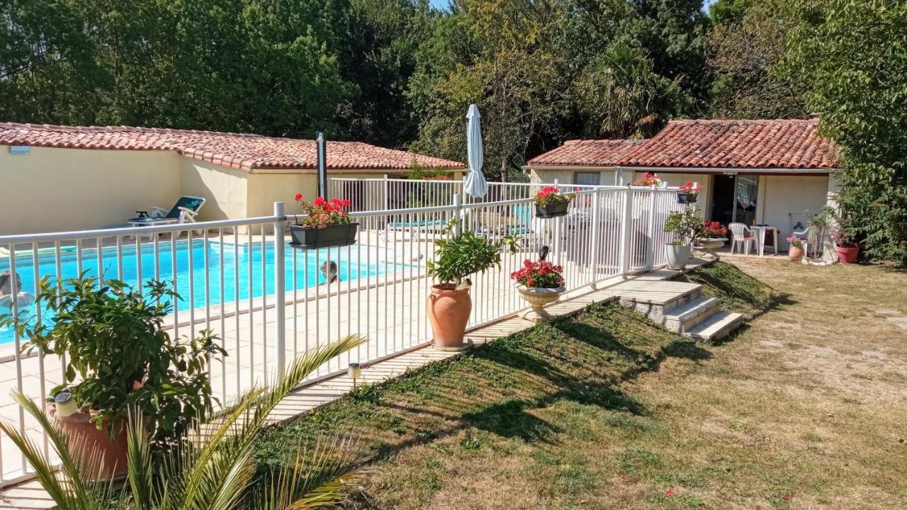 Appartement Les Deux Riviéres à Les Touches-de-Périgny Extérieur photo